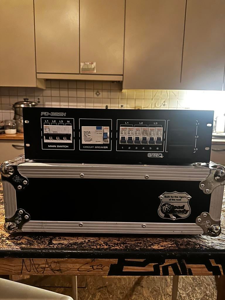 Briteq - 32A PSU, Enlèvement, Comme neuf