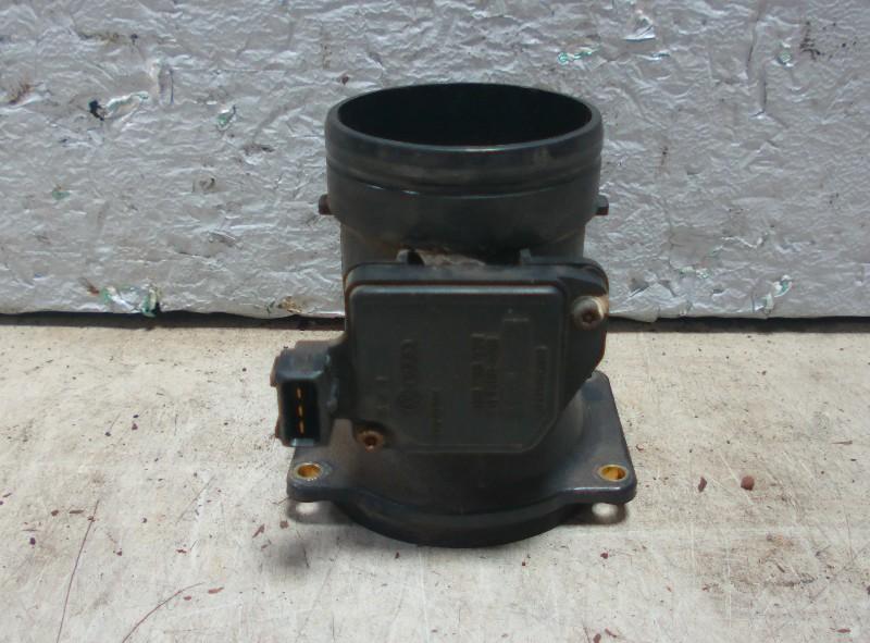 DÉBITMÈTRE Audi A4 (B5) (01-1994/08-2001) (058-133-471), Utilisé, Audi