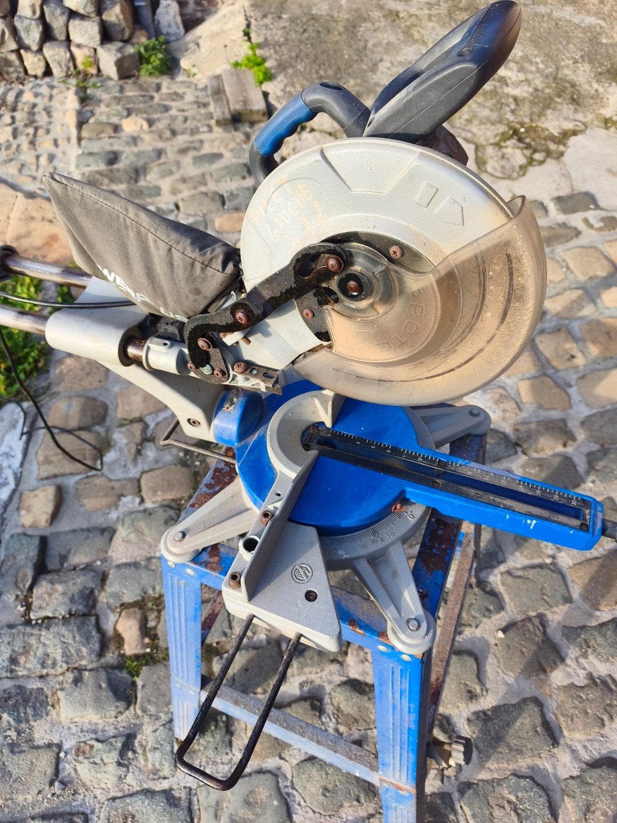 scie a onglet sur pieds, 30 à 70 mm, Enlèvement, Utilisé, PowerPlus