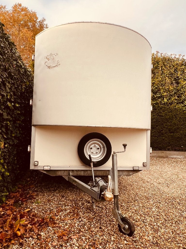 Aanhangwagen, Enlèvement, Utilisé