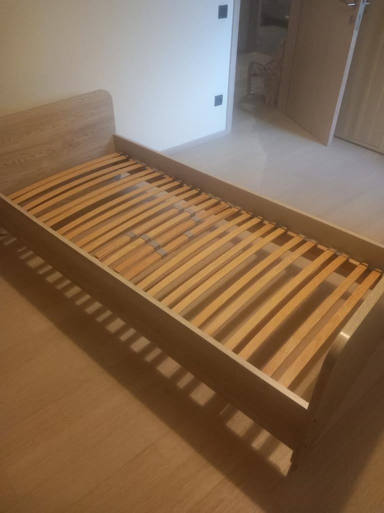 1 persoonsbed met latenbodem, Huis en Inrichting, Slaapkamer | Bedden, Ophalen, Gebruikt, Eenpersoons, Beige