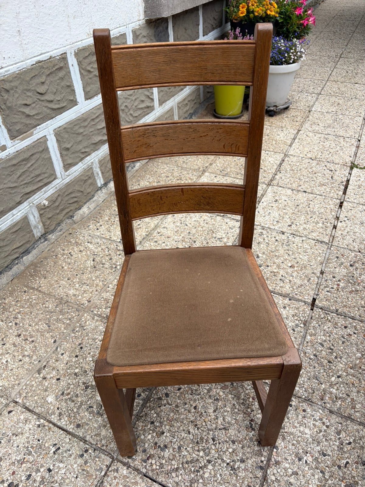 6 chaises en chêne et velour brun, Enlèvement