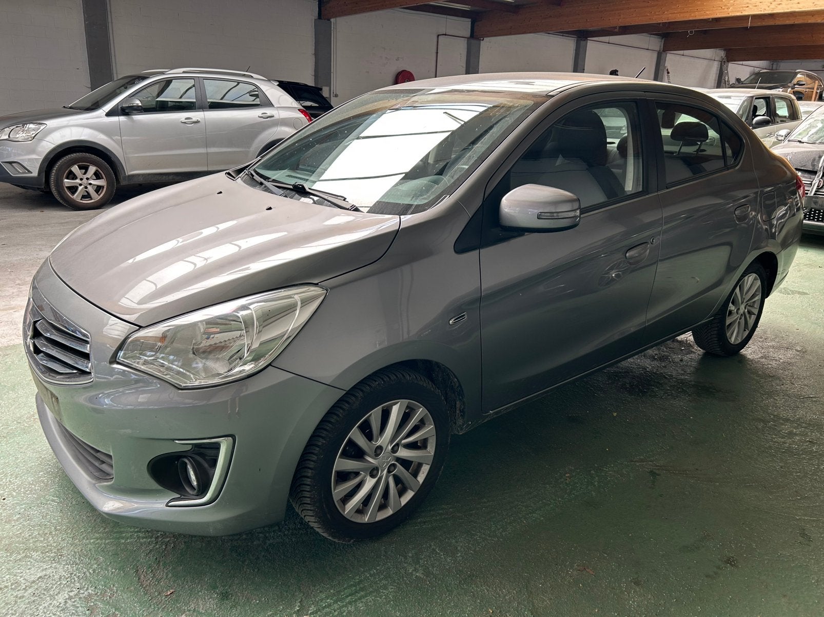 Mitsubishi attrage 1.2 essence année 2015, Boîte automatique, Autos, Achat, 4 portes, Entreprise, Automatique