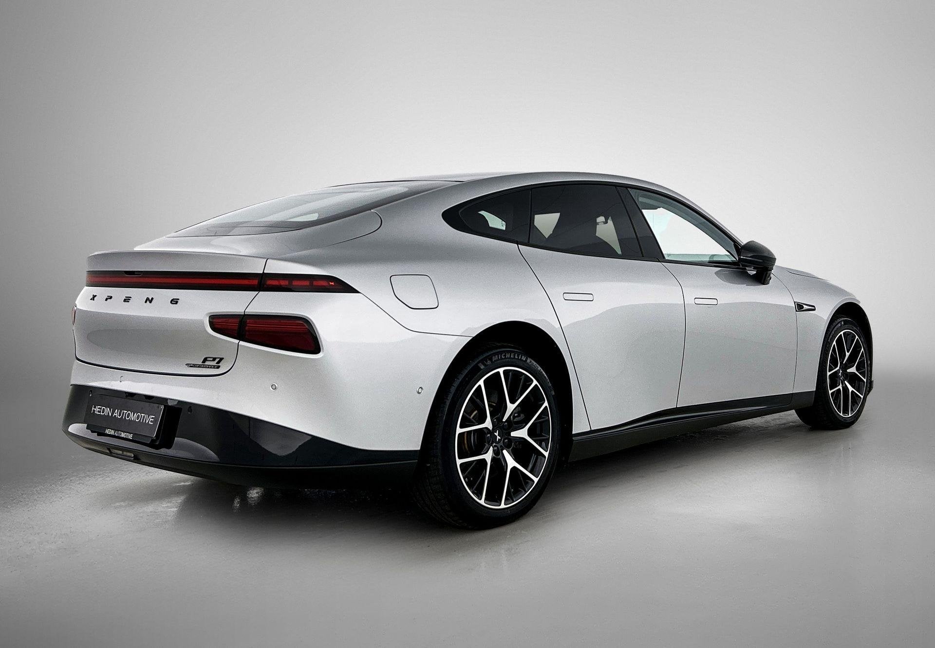 XPENG P7 Performance AWD, Auto's, XPENG, 4 deurs, Stof, Gebruikt, 473 pk