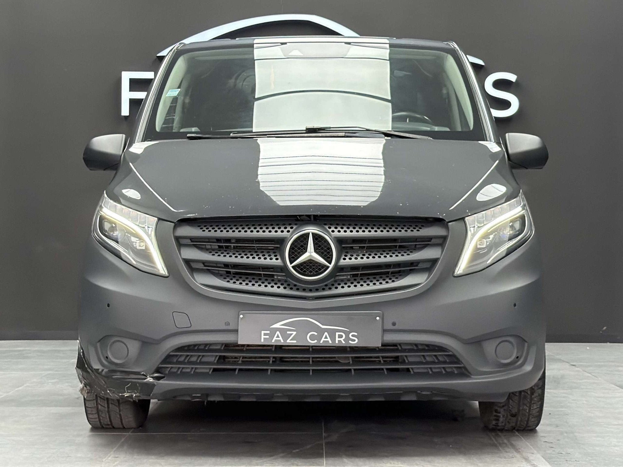 Mercedes-Benz Vito 2.1d 4-Matic * 3 PLACES + CAMÉRA + GPS +, Auto's, 4 deurs, Stof, 4 cilinders, Mercedes-Benz