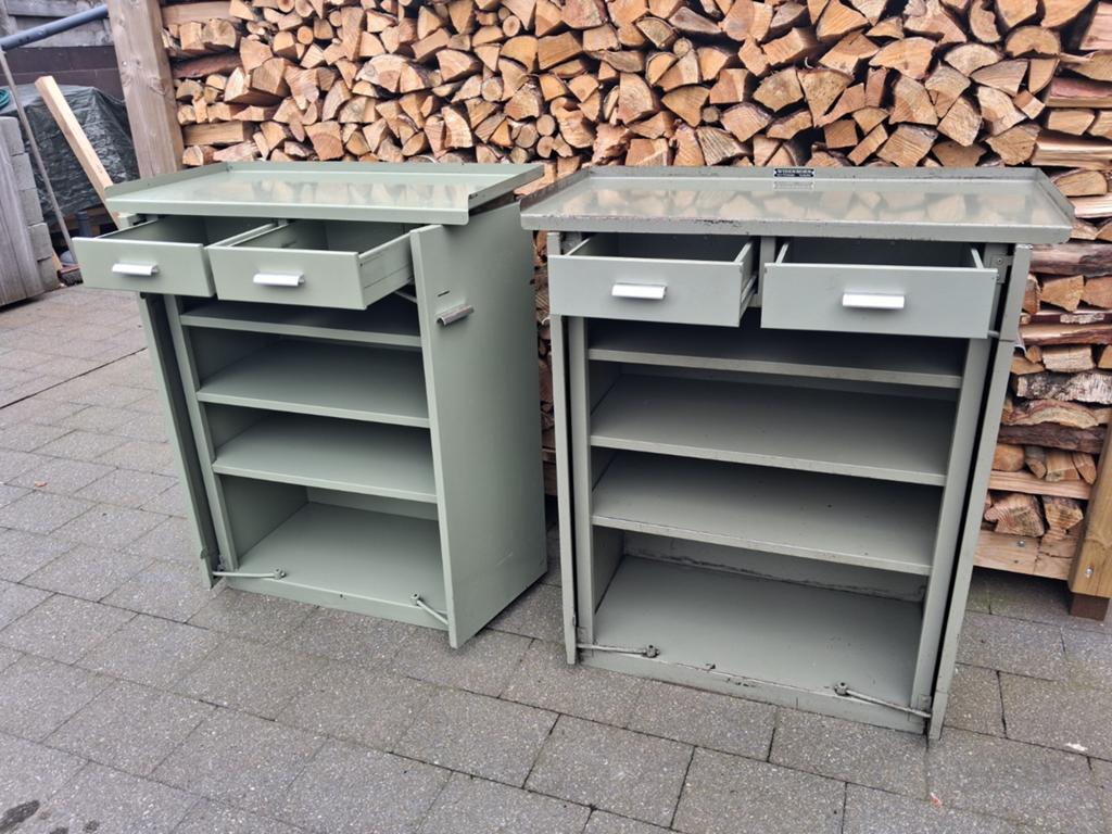 Vintage metalen  kasten, Ophalen