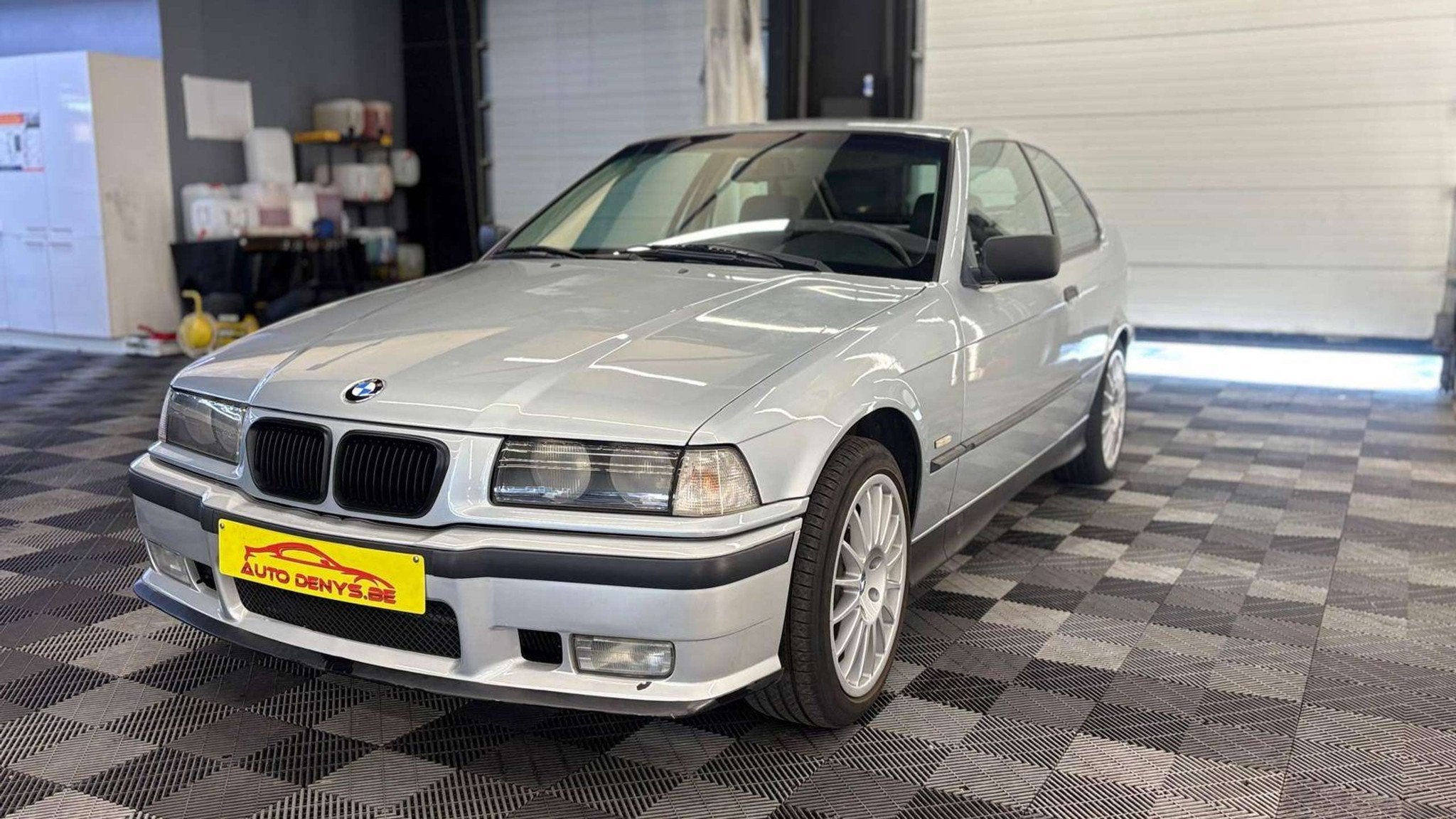 BMW 316 BENZINE 127.000 KM AUTOMAAT AIRCO, Auto's, Automaat, 1596 cc, Zwart, Bedrijf