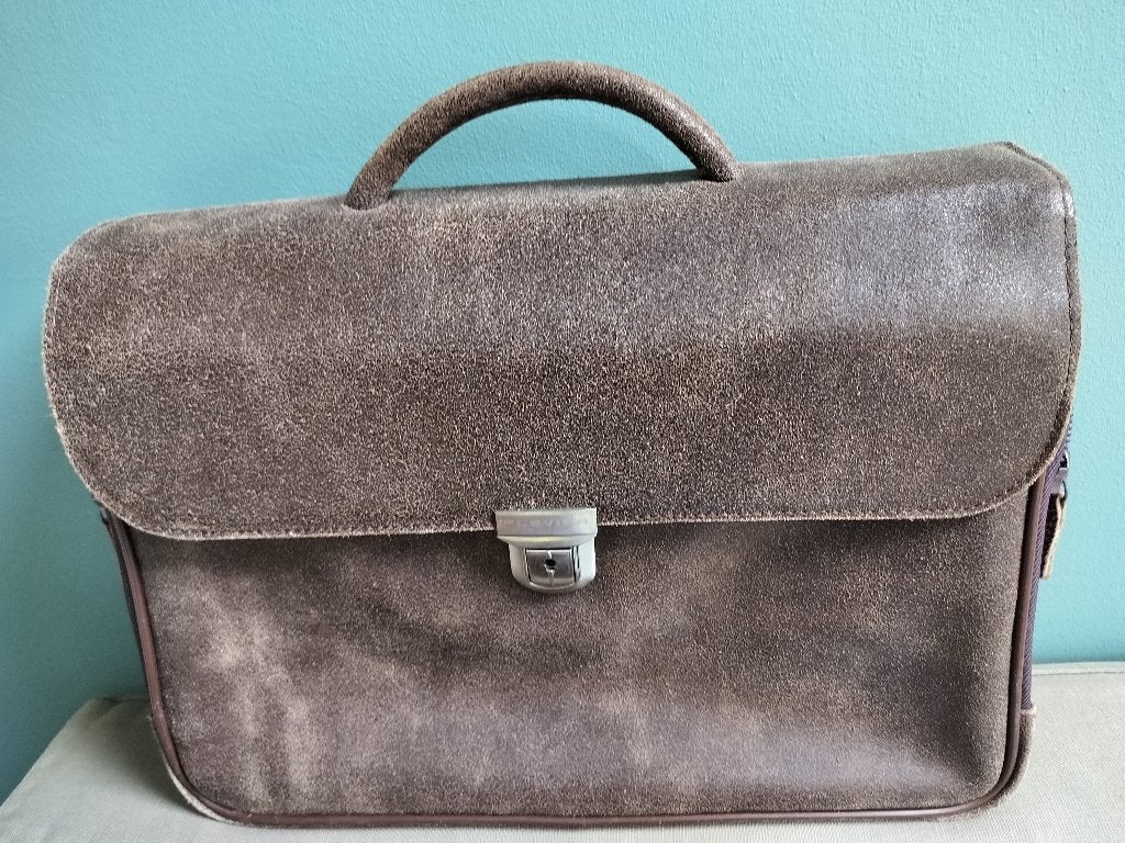 Prachtige retro lederen Plevier laptop tas (15"), Informatique & Logiciels, Plevier, Fermeture à rabat, 15 pouces, Brun