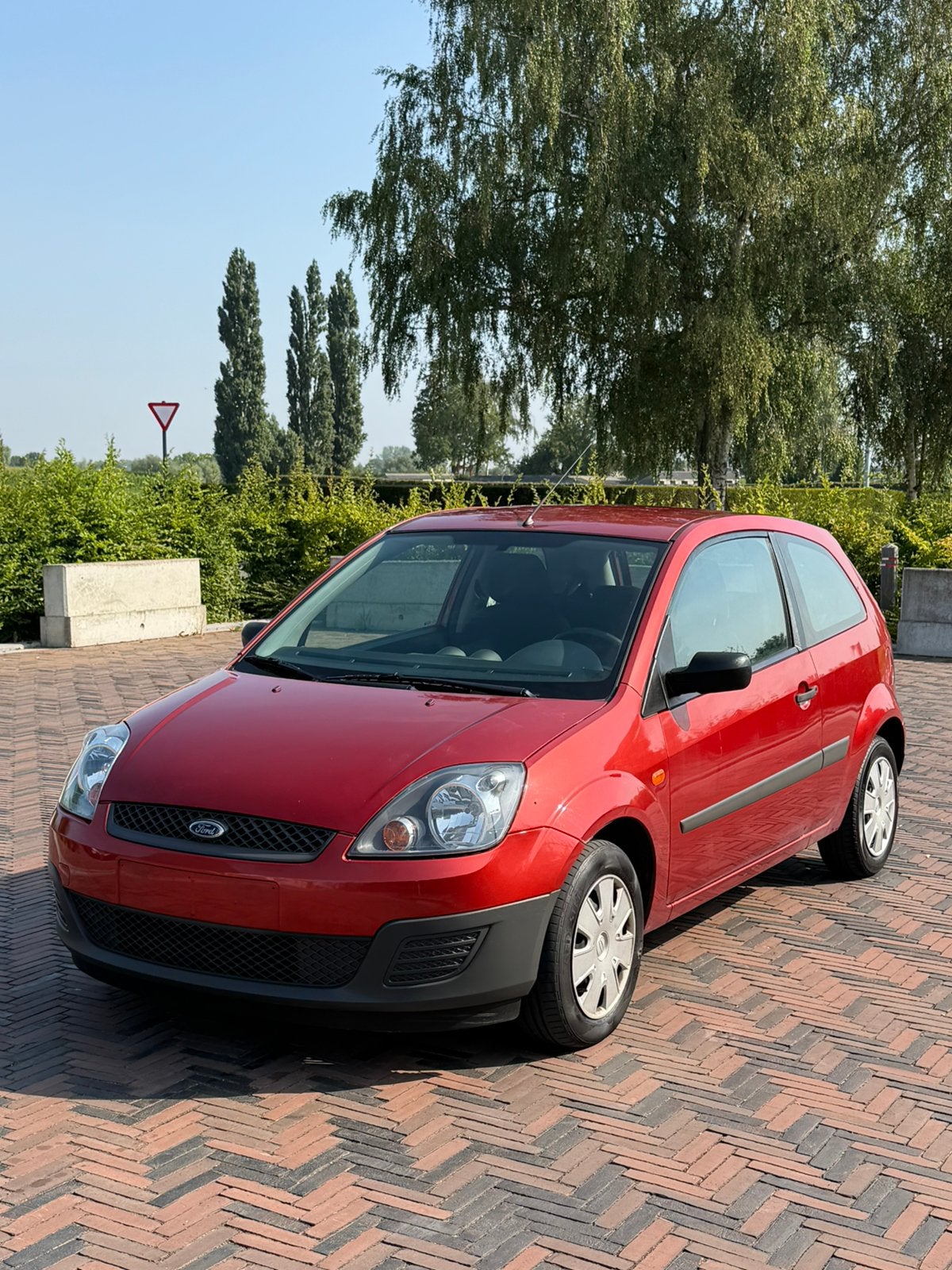 Ford fiesta 1.3 benzine + gekeurd, Voorwielaandrijving, Stof, Overige kleuren, Elektrische ramen