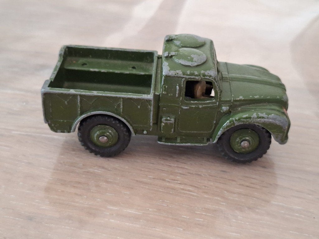 Vintage Dinky Toys Army 1 Ton Cargo Truck – Model 641, Enlèvement ou Envoi, Utilisé, Bus ou Camion, Dinky Toys