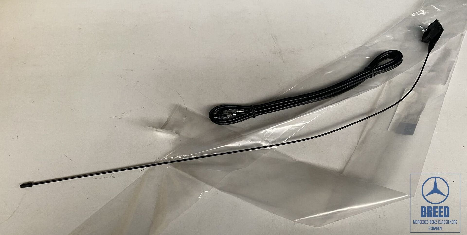 NOS radio-antenne voor Mercedes-Benz W631 MB100, Auto diversen, Autoradio's, Ophalen of Verzenden, -, -, -