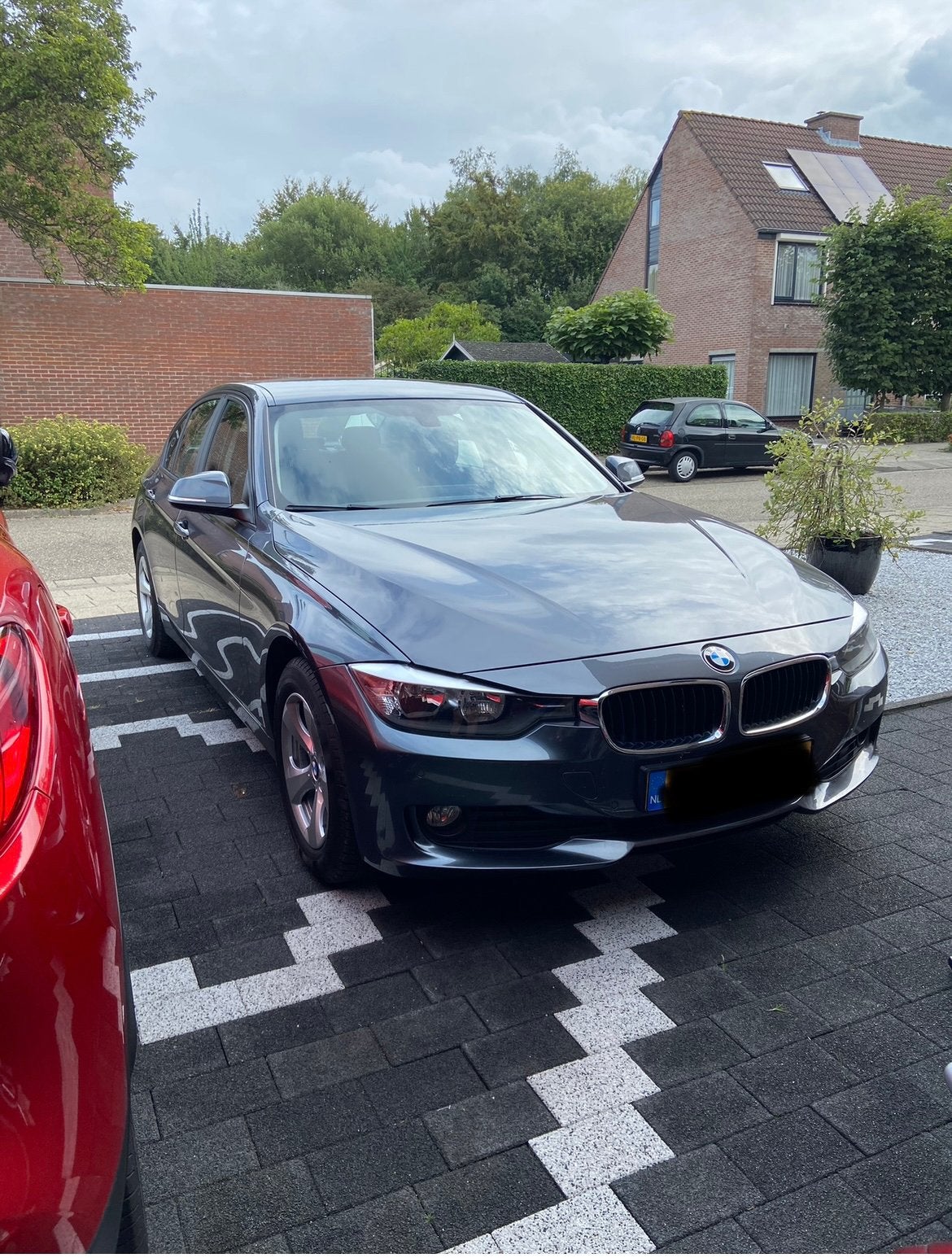 BMW 318 met krassen te koop! Belgisch kenteken, Auto's, BMW, Bedrijf, Diesel, Te koop