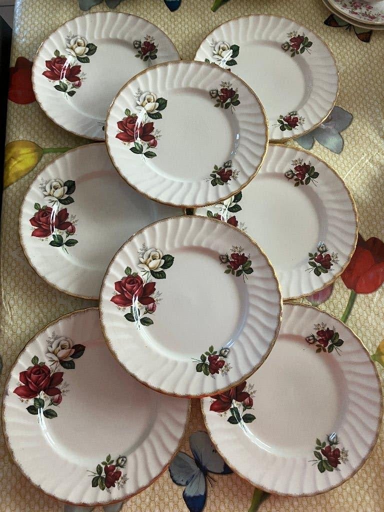 8 vintage gebaksbordjes met rozen, Collections, Enlèvement ou Envoi, Assiette ou Plat