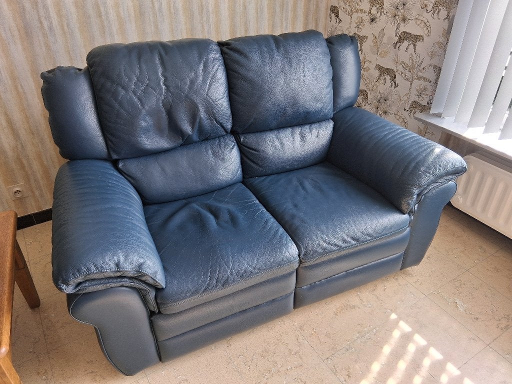 Canapé 2 places avec 1 côté faisant relax, Enlèvement, Utilisé, Deux personnes, Cuir