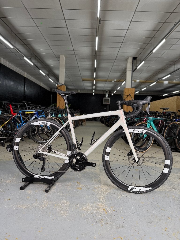 Specialized Aethos Comp Di2 Carbon Racefiets, Ophalen, Zo goed als nieuw