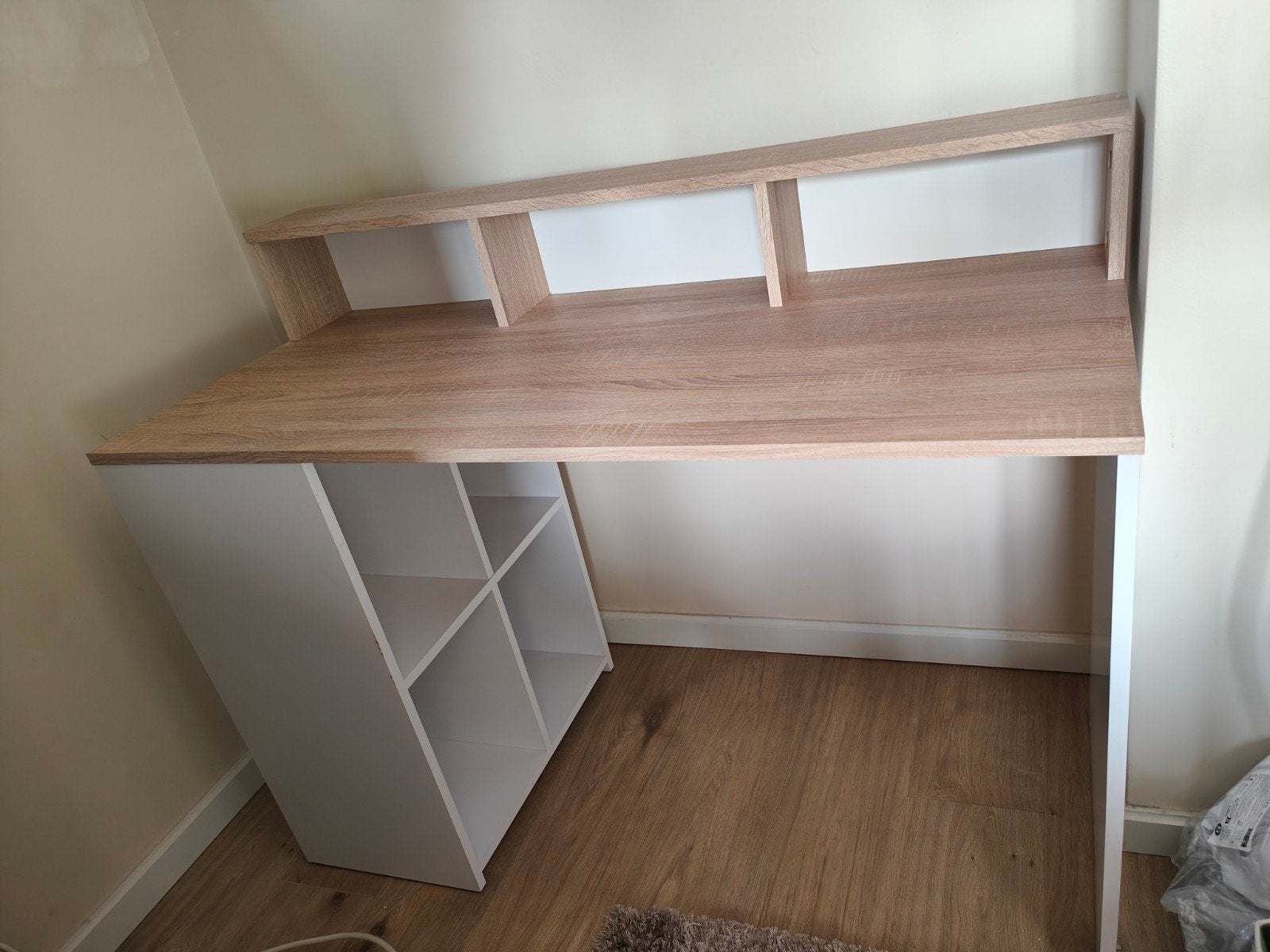 Modern Bureau met Opzetstuk en Opbergvakken (Wit. Eiken Look, Huis en Inrichting, Ophalen, Opzetstuk, Computerbureau, Wit