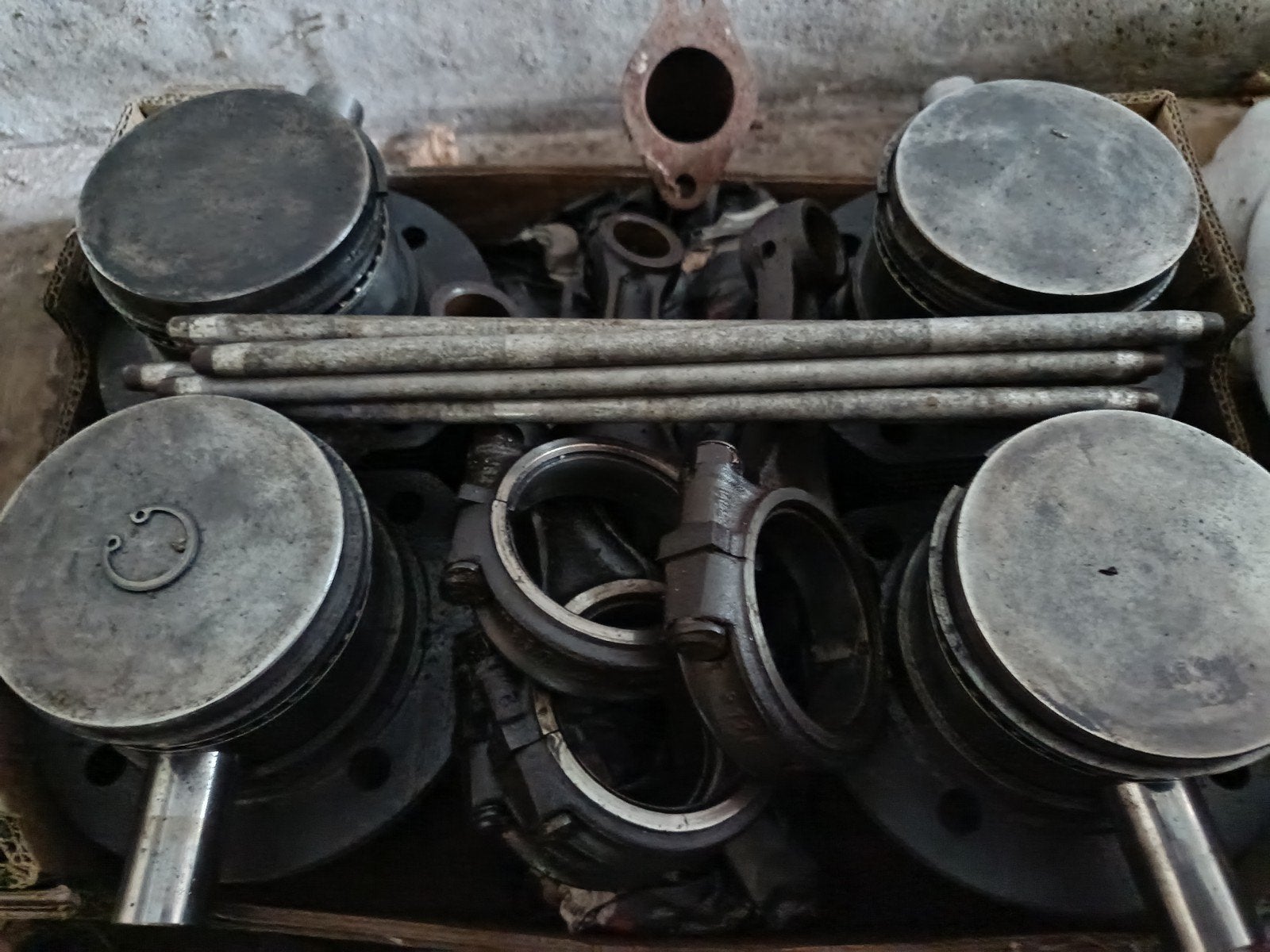 volkswagen kever 1600cc pistons met cilinders 30 km project, Auto-onderdelen, Ophalen, Nieuw, Volkswagen