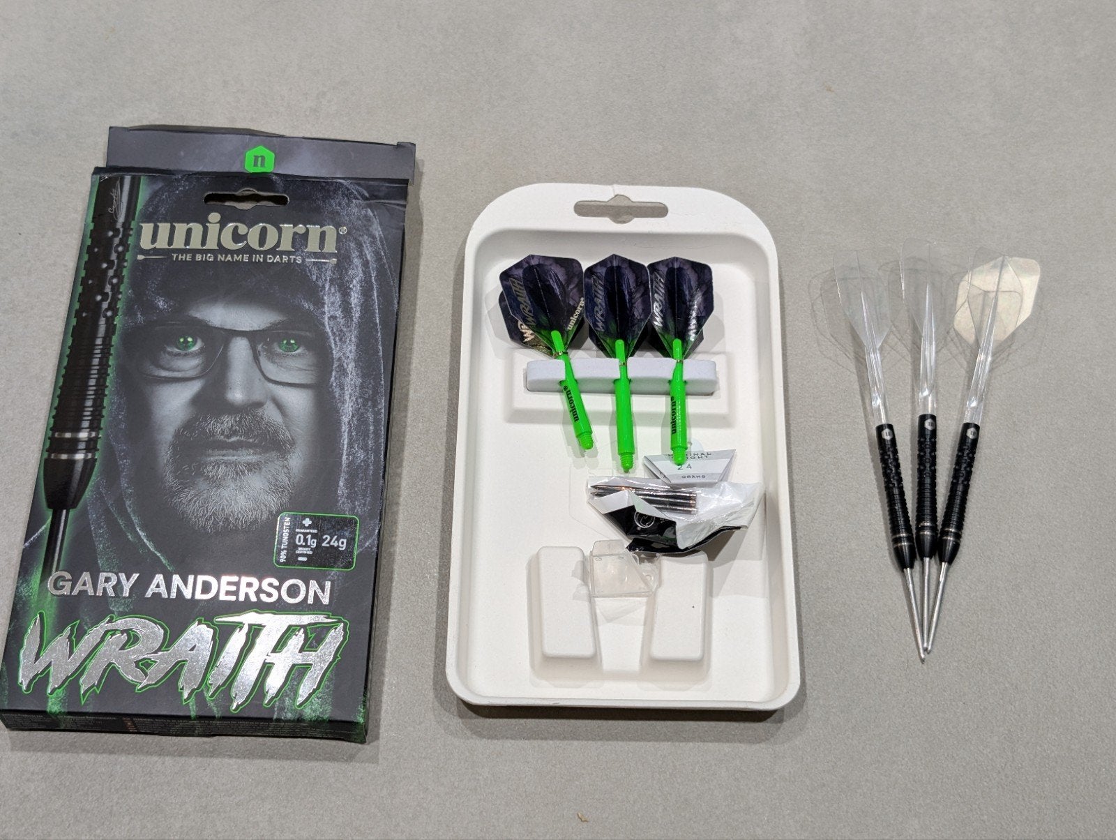 Gary Anderson wraith unicorn darts 24g, Sports & Fitness, Fléchettes, Flights, Enlèvement