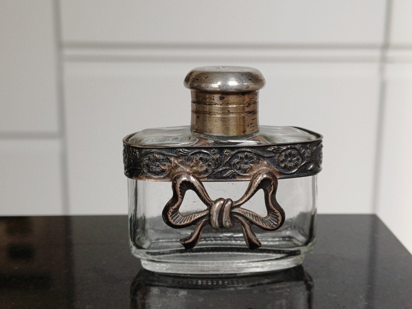 Flacon de parfum en argent, Enlèvement ou Envoi