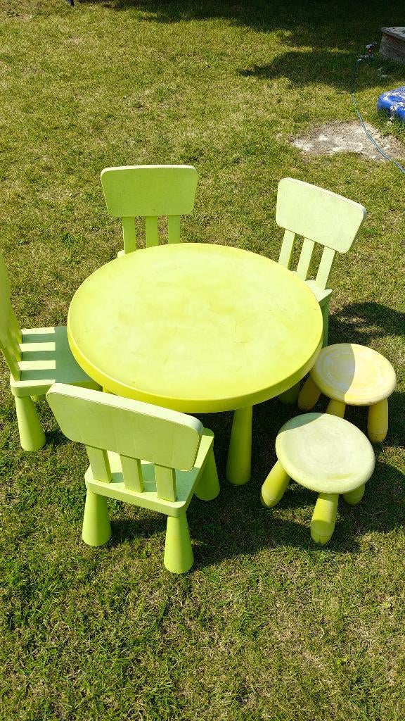 Ikea tafel + stoel/krukjes, Tuin en Terras, Ophalen, Gebruikt, Rond, Kunststof