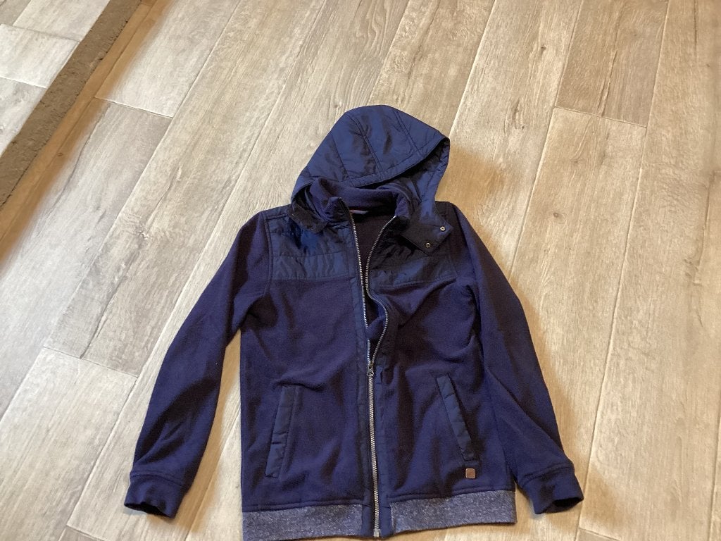 S.Oliver 164 : mooie warme vest met kap zgan ( najaar. ), Kinderen en Baby's, Kinderkleding | Maat 164, Ophalen of Verzenden, Zo goed als nieuw