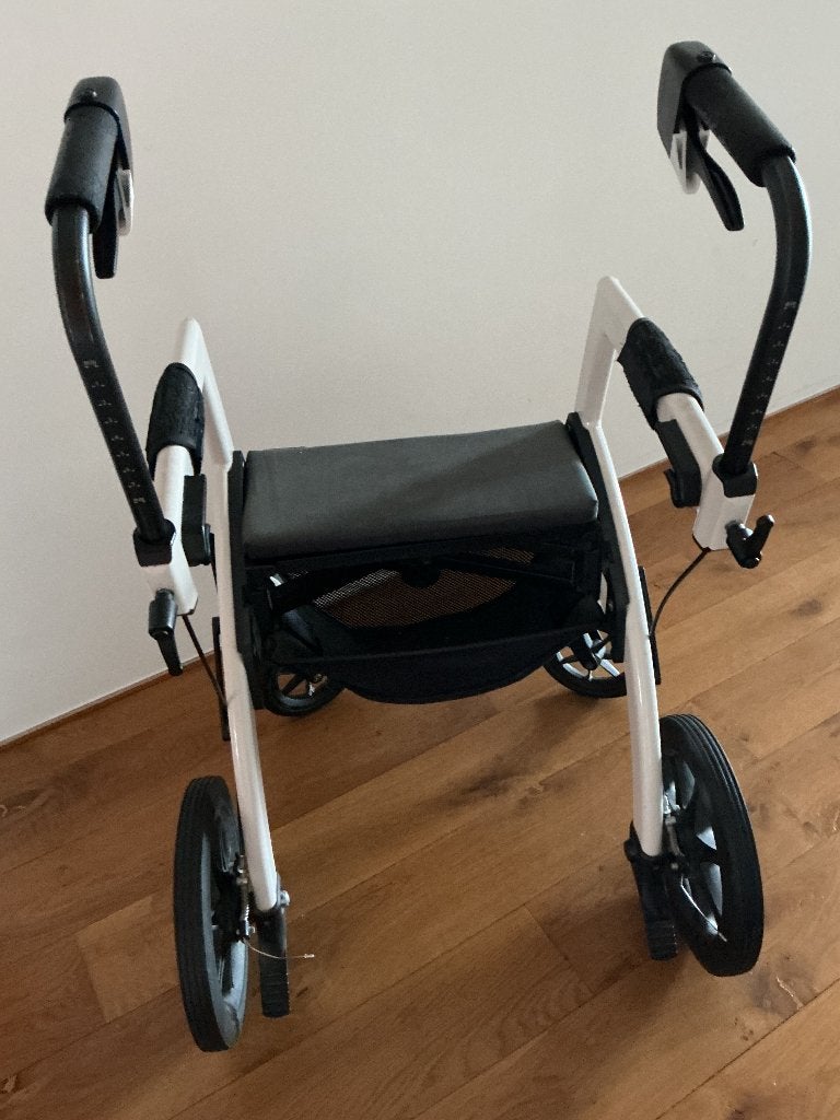 Rollator / rolstoel, Diversen, Ophalen, Zo goed als nieuw