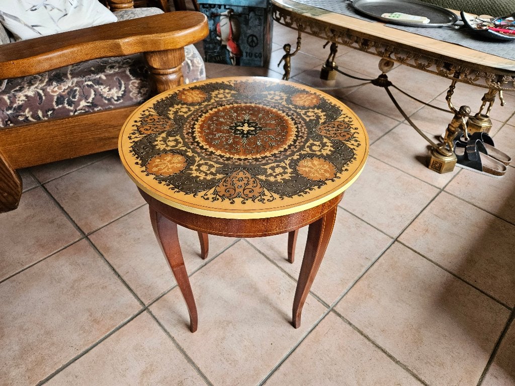 TABLE MUSICALE VINTAGE ITALIENNE EN MARQUETERIE, Enlèvement