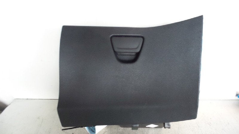 COMPARTIMENT A GANTS Ford Fiesta 6 (JA8) (01-2008/01-2018), Henry-Ford-Straße  1
50735  Köln, DE, Ford-Werke GmbH, Kunden@ford.com