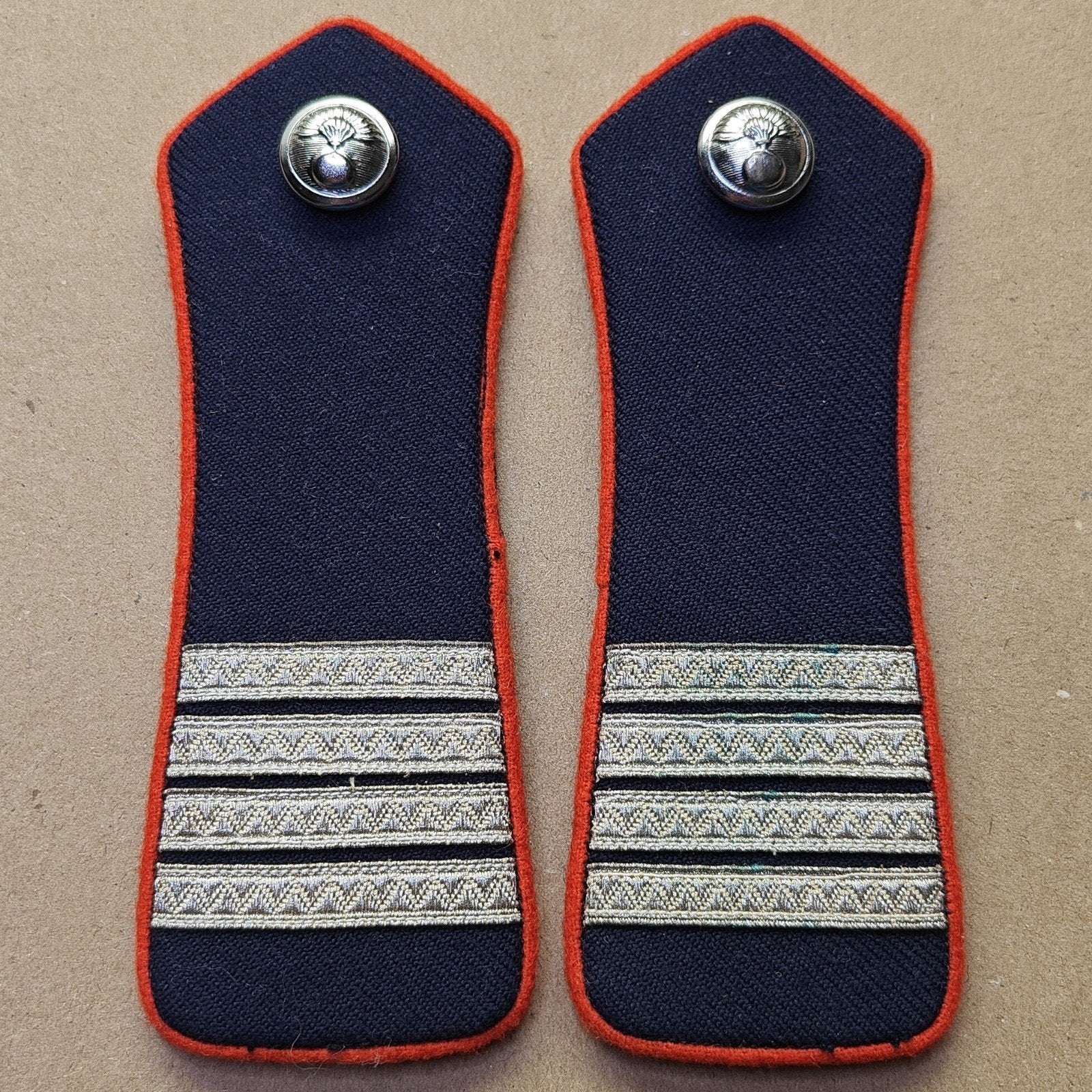 La Gendarmerie épaule la Garde Suprême., Enlèvement ou Envoi, Gendarmerie