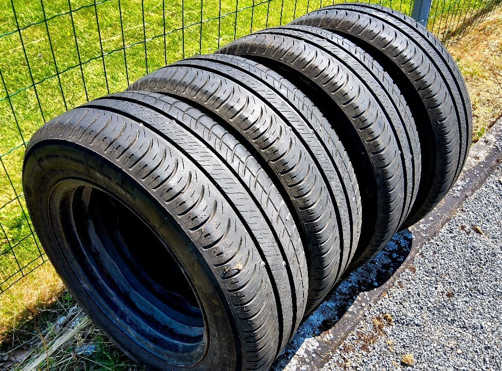 Jantes originales VW (5x100) avec des pneus été 185/60-14, 14 pouces, Pneus et Jantes, Pneus été, 185 mm