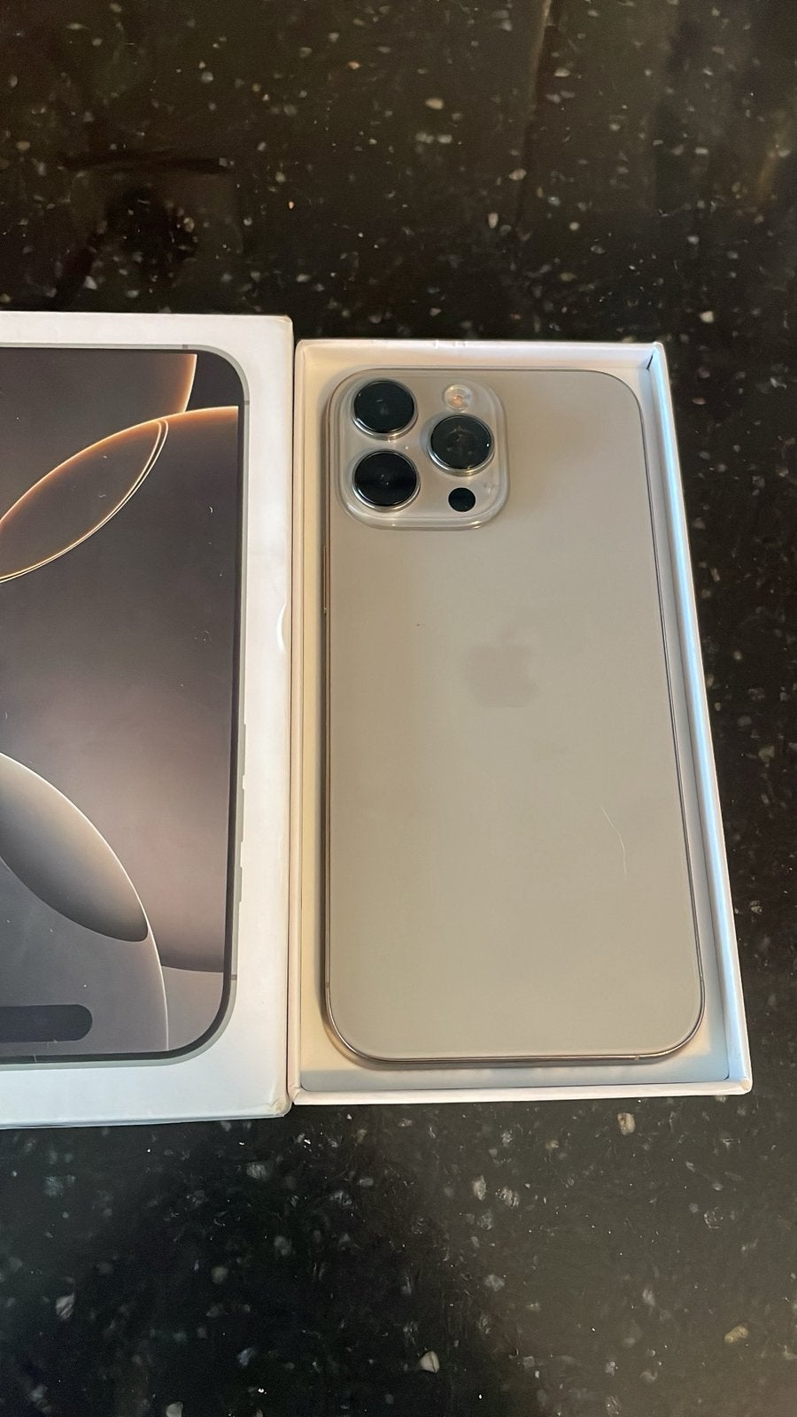 Iphone 16 pro max, Enlèvement ou Envoi, IPhone 16, Comme neuf, Sans abonnement