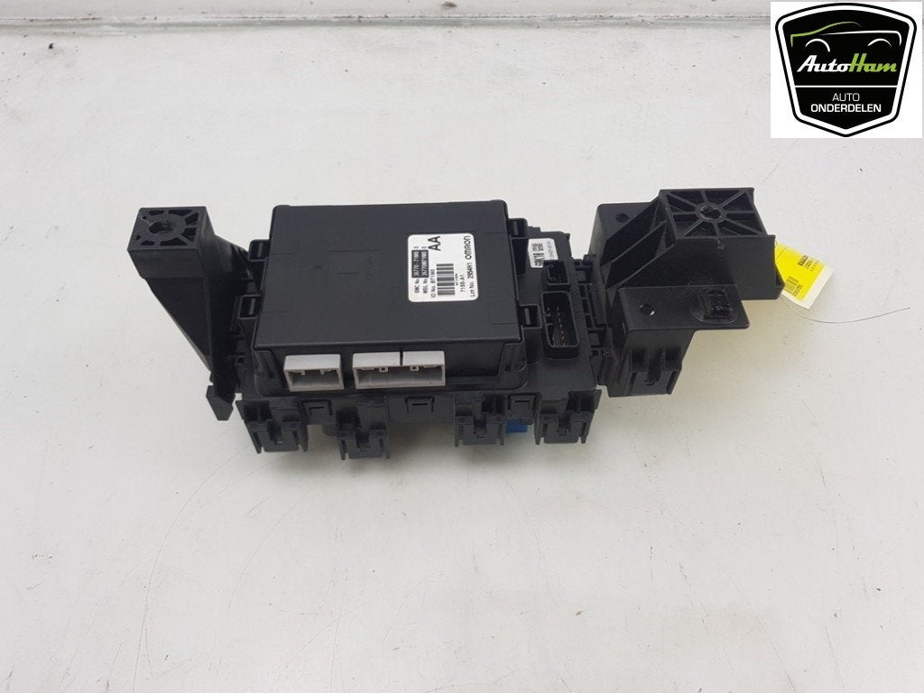 BOITIER FUSIBLES (|3677071M00|36770M71M00|36710M68K20|), Autos : Pièces & Accessoires, Suzuki-Allee 7
64625  Bensheim, DE, Suzuki Deutschland GmbH