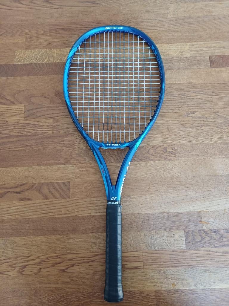 Yonex Ezone 100L taille 4, Enlèvement, Raquette