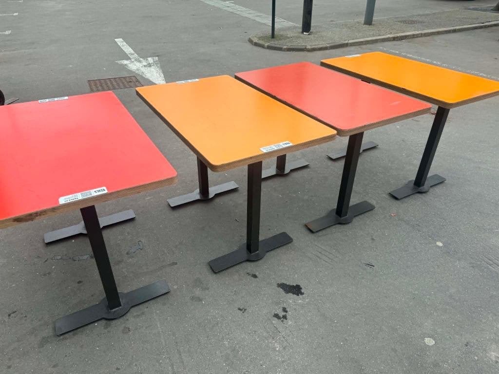 Chaises & Tables, Ophalen, Zo goed als nieuw