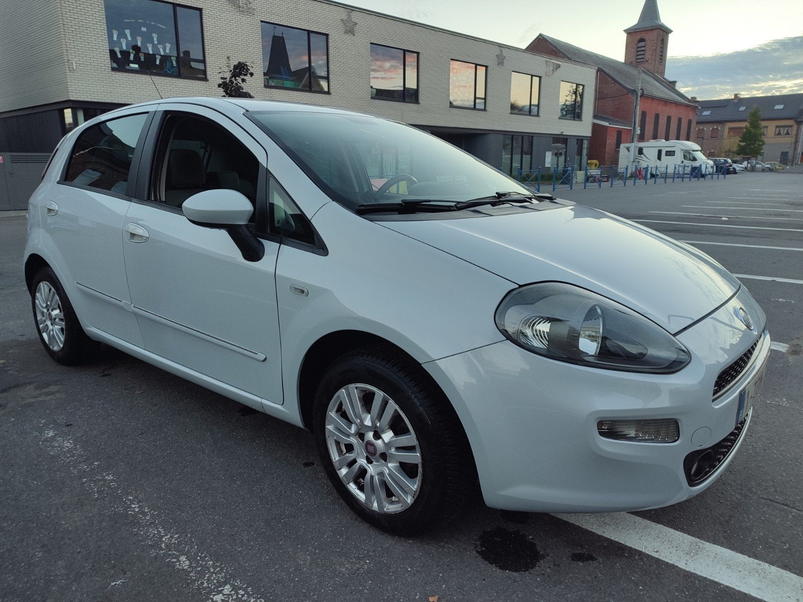 Fiat Punto evo, Autos, Argent ou Gris, Achat, Boîte manuelle, 5 portes