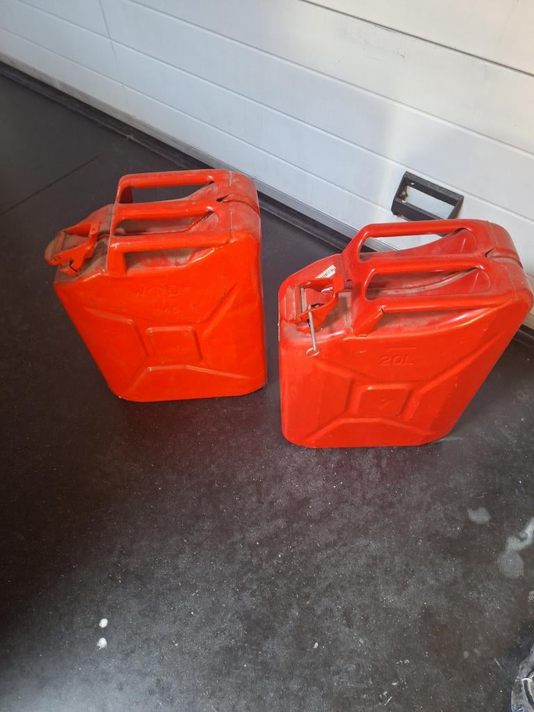 Jerrycan metaal 20l, 15€/stuk, Ophalen