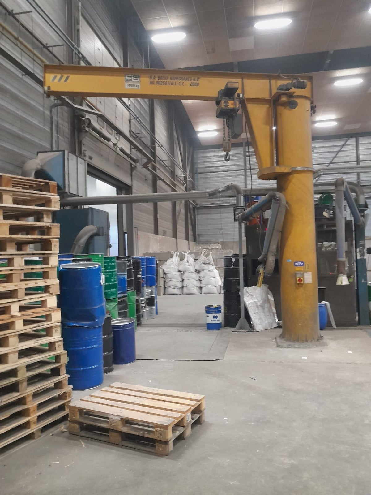 Kolom zwenkkraan 3000kg KONECRANES, Ophalen, Zo goed als nieuw