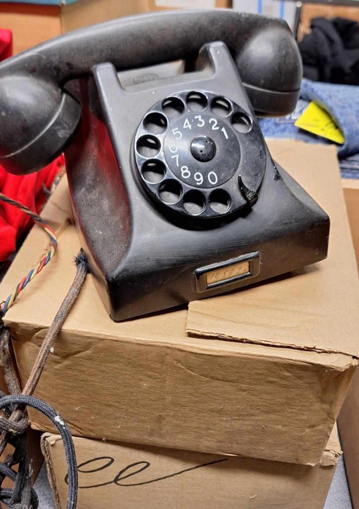 Tafelmodel Nederlandse bakelieten PTT telefoon️☎️, Ophalen of Verzenden, Gebruikt, Met draaischijf