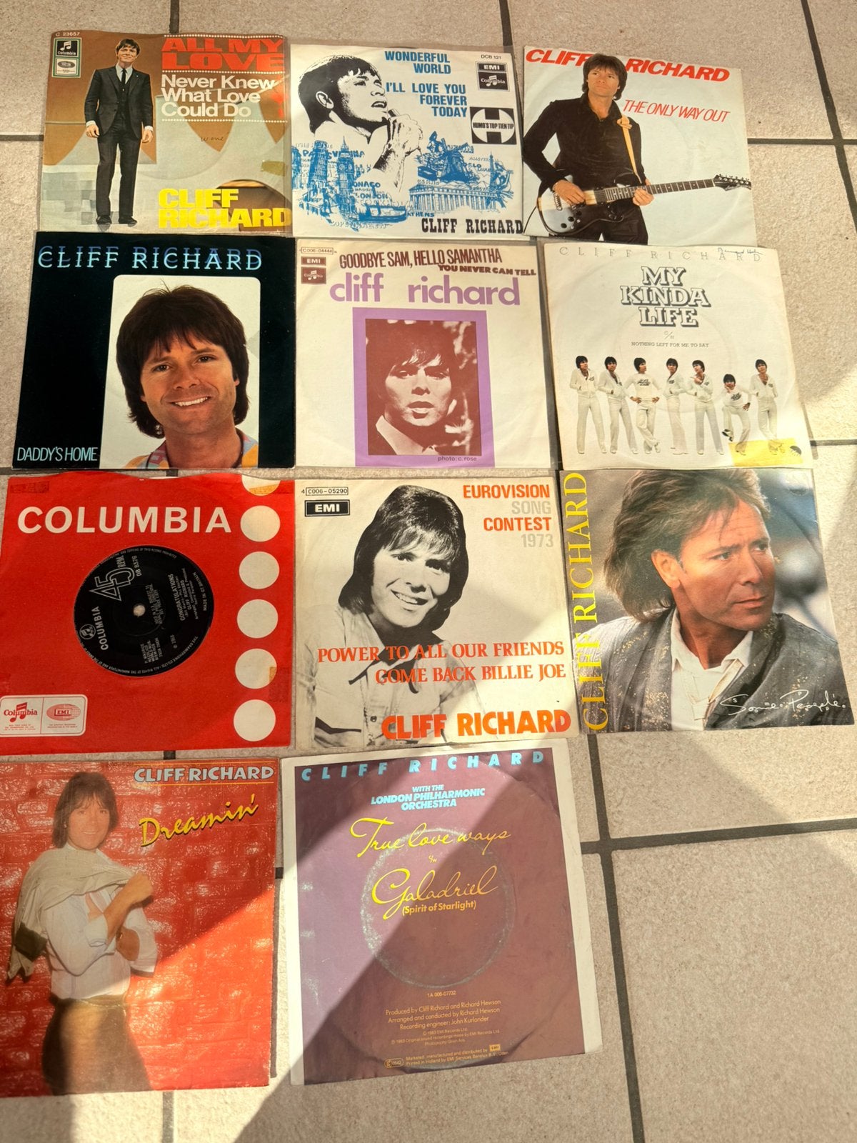 Singels tom Jones //cliff richard// eng Humperdinck, CD & DVD, Vinyles | Classique, Envoi, Comme neuf