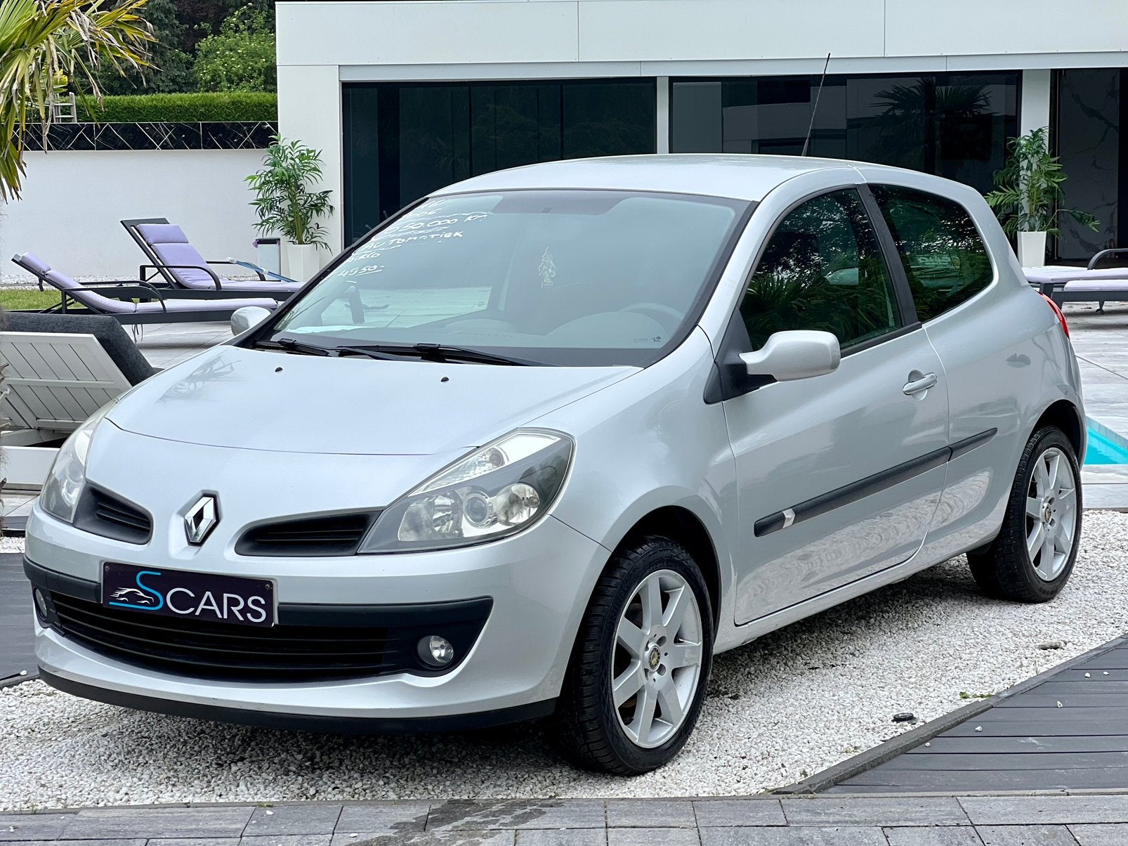 Renault Clio 1.6i ** 050.000 km ** Automaat ** Garantie **, Automaat, 82 kW, 4 cilinders, 1600 cc