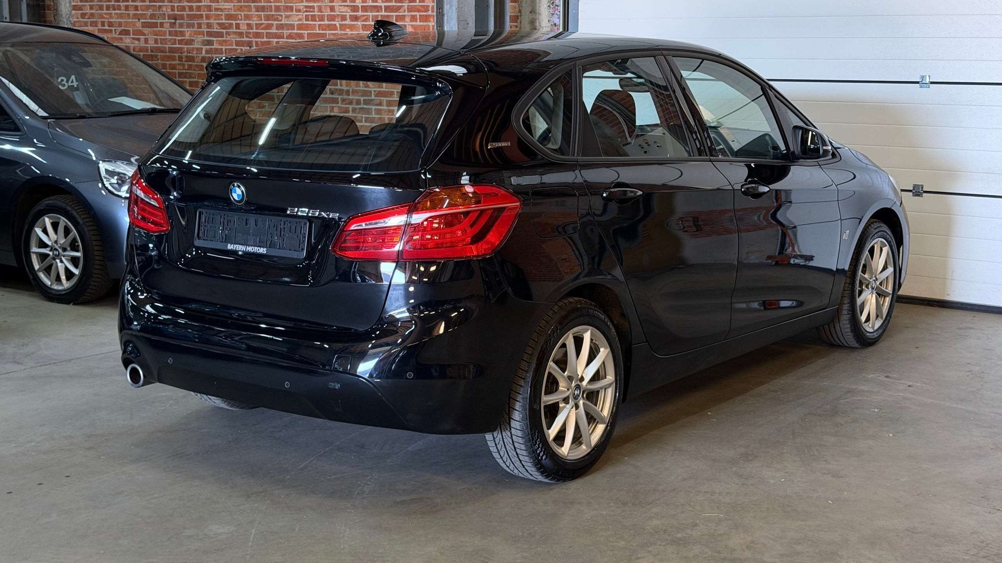BMW 225 xEA Active Tourer Garantie Plug in Hybride Benzine, Auto's, BMW, Automaat, Gebruikt, Zwart, 2 Reeks Active Tourer