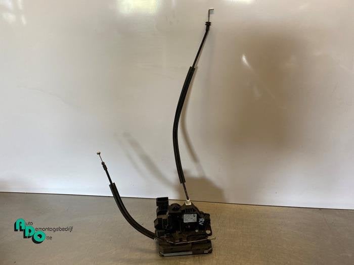 Serrure portière mécanique 2portes droite d'un Peugeot Box, -, 3 mois de garantie, Utilisé, -