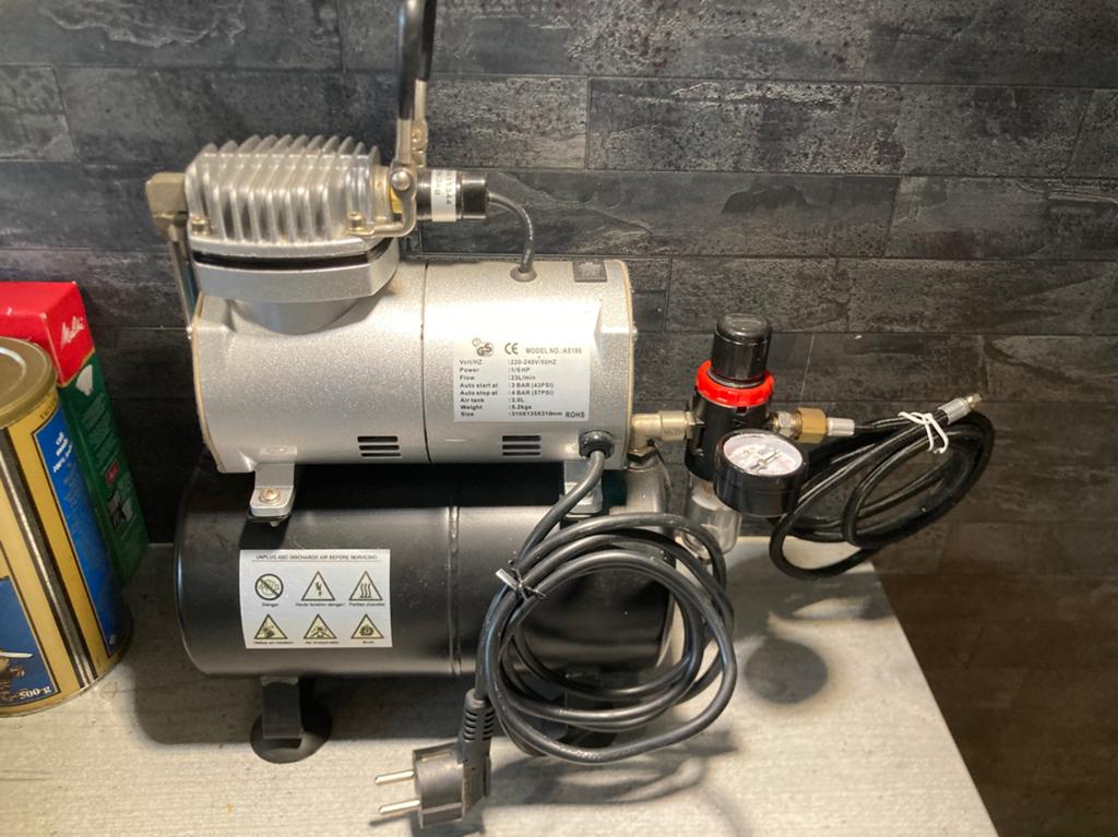Compresseur d’air / Aérographe AS186 – comme neuf, Moins de 25 litres, Enlèvement, Comme neuf, Moins de 6 bars