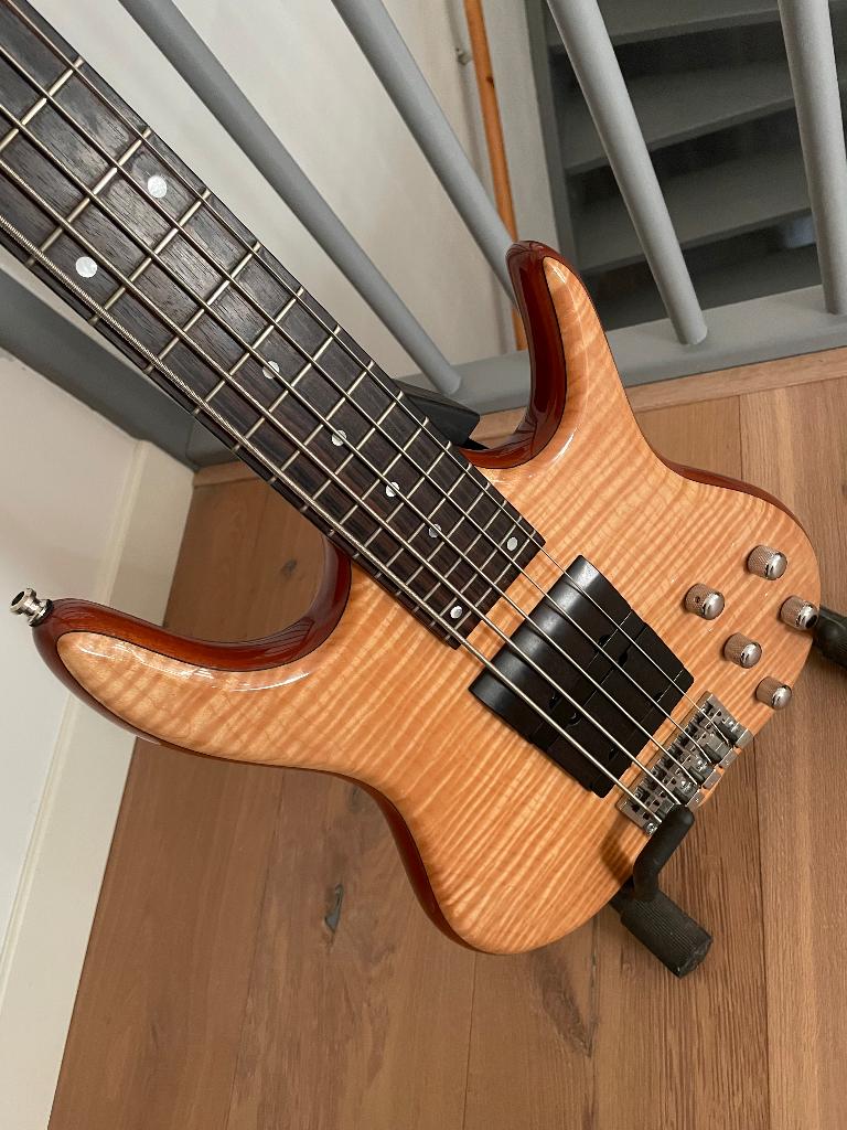 Ken Smith Feraud signature, Muziek en Instrumenten, Snaarinstrumenten | Gitaren | Bas, Gebruikt, Elektrisch, 5-snarig, Ophalen