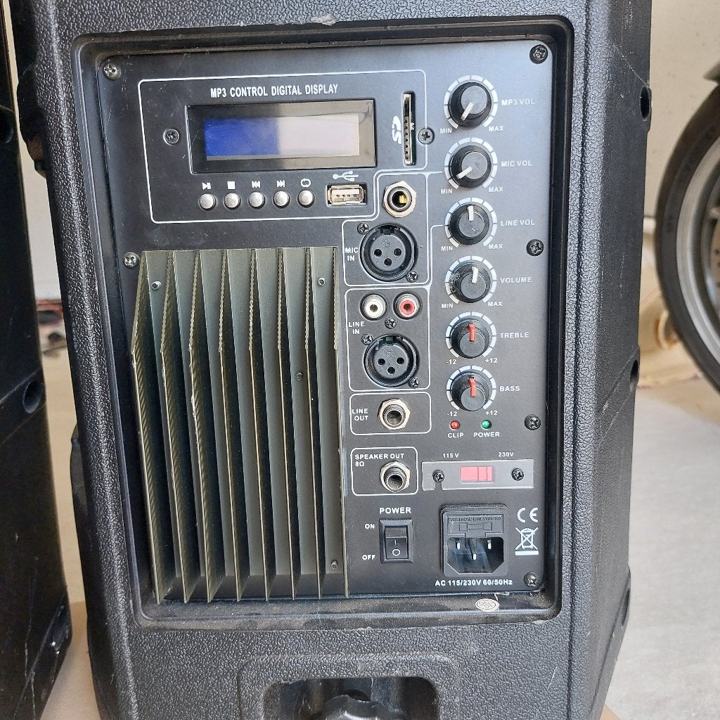 2 actieve luidsprekers Devine Artis 10", Gebruikt, Speakerset, Ophalen of Verzenden, USB-aansluiting