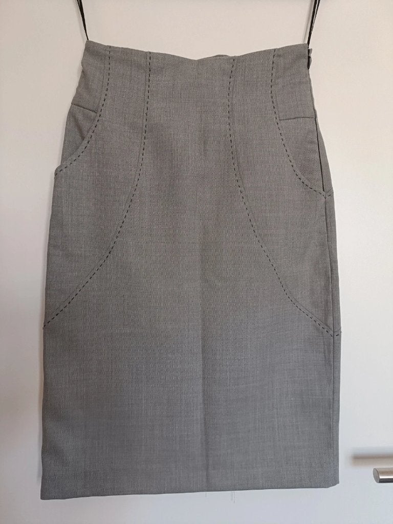 Jupe grise Mango Suit avec poches – S/36 – neuve, Vêtements | Femmes, Jupes, Enlèvement ou Envoi, Comme neuf, Taille 36 (S), Gris