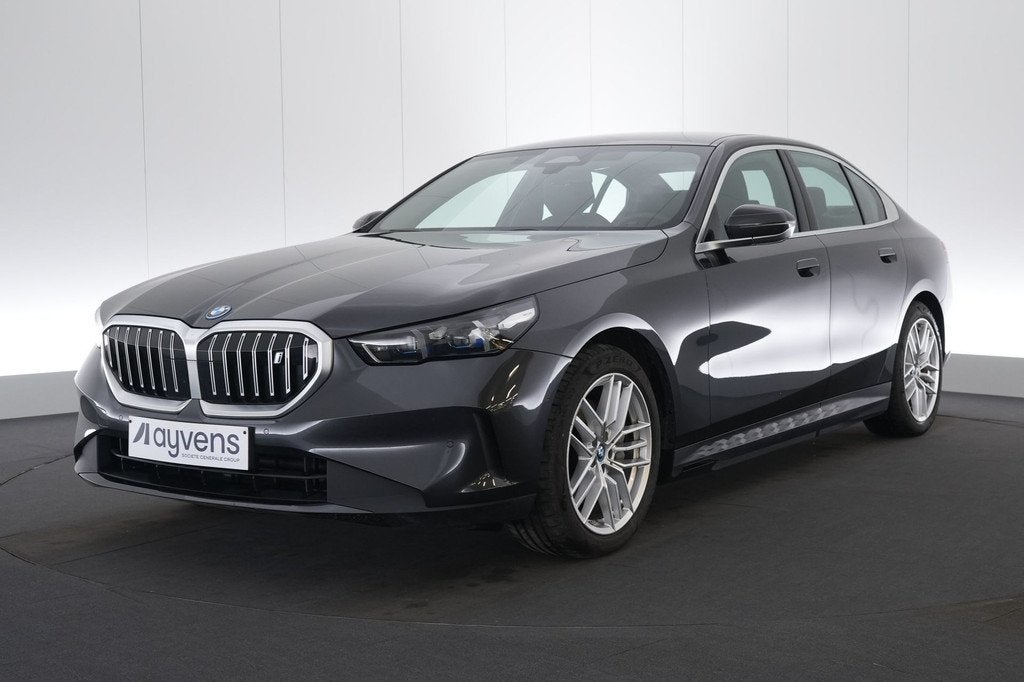 (2FQY899) BMW I5, Auto's, BMW, Bedrijf, Te koop, i5, 4x4, ABS, Achteruitrijcamera, Airbags, Airconditioning, Alarm, Android Auto