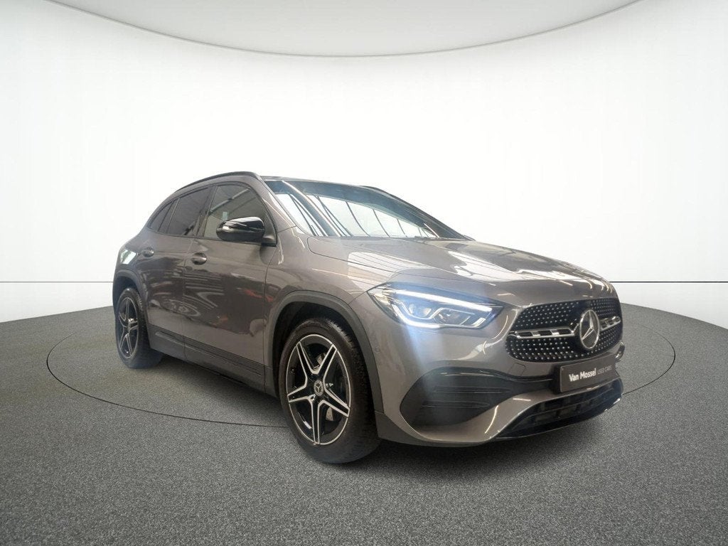 Mercedes-Benz GLA 200 d + AMG LINE + TREKHAAK + CAMERA +, 144 g/km, 1800 kg, Entreprise, Entretenue par le concessionnaire