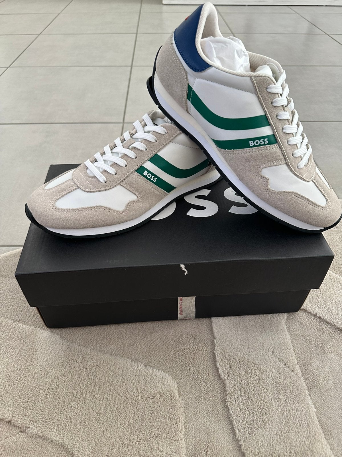 Originele BOSS Levon sneakers te koop – wit of zwart., Vêtements | Hommes, Chaussures, Neuf, Enlèvement ou Envoi, Blanc, Baskets
