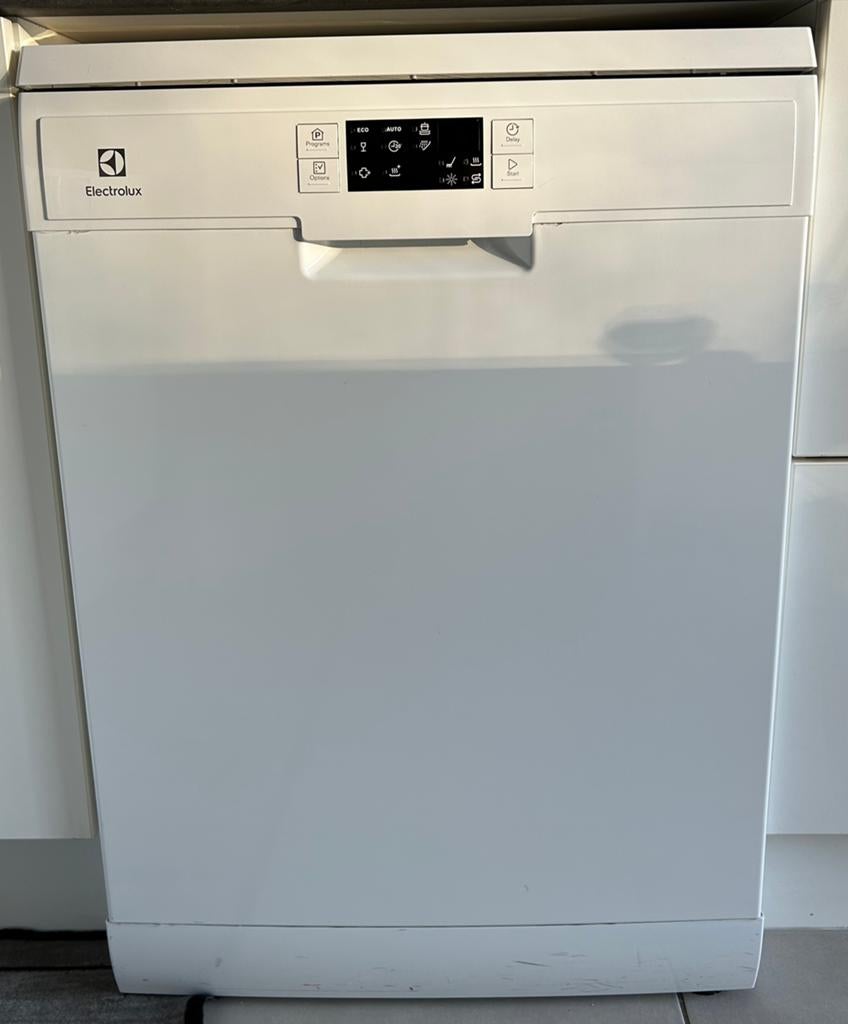 Inbouw witte vaatwasser Electrolux, Elektronische apparatuur, Ophalen, Gebruikt, Minder dan 10 liter, Inbouw